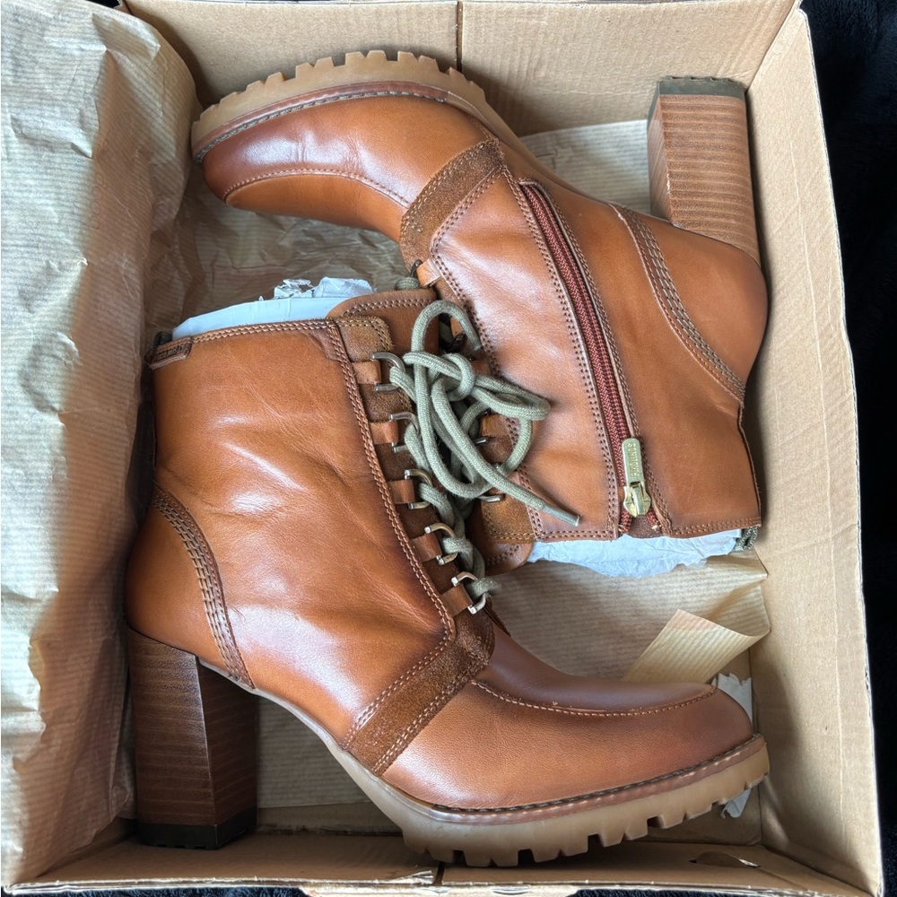 Pikolinos Brown Leather Ankle Boots
